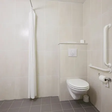 Purpan Zénith Szálloda 2*
